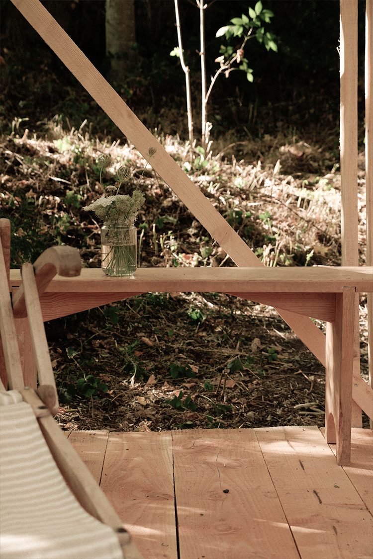 meuble design bois naturel sur évier cuisine